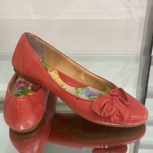 Born Forsythia Red Soft Leather Flats size 7.5